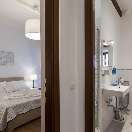 In Pelliccia Apartment