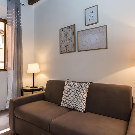 Apartment In Pelliccia